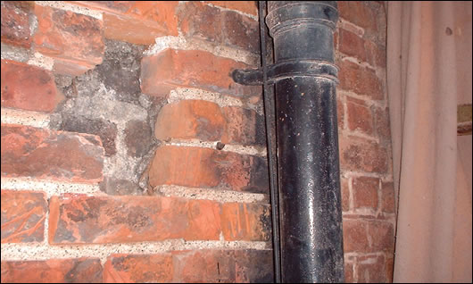 Detail of cavity to U-value test façade during repair/repointing in 2005 Detail of cavity to U-value test façade during repair/repointing in 2005