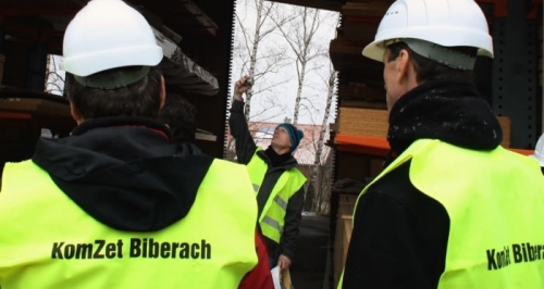 Torsten Windmueller showing Irish students around the Mueller Blaustein factory